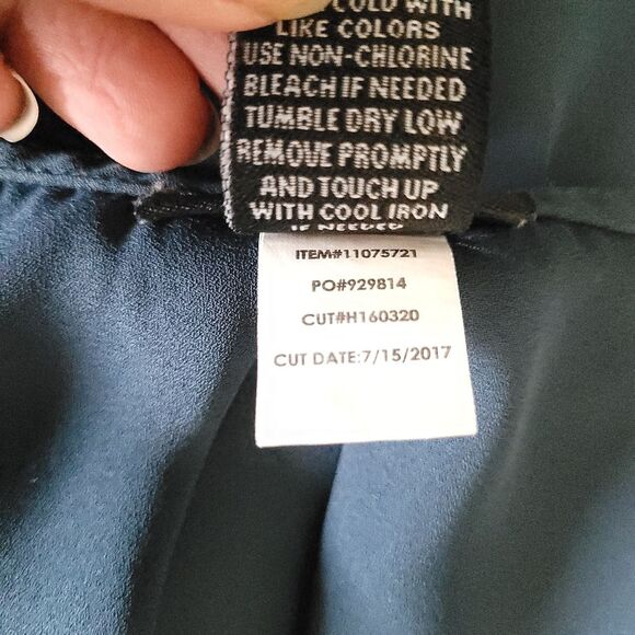 Torrid Blue Sleeveless Sheer V-Neck Tank Top Women's 1 - Picture 6 of 11